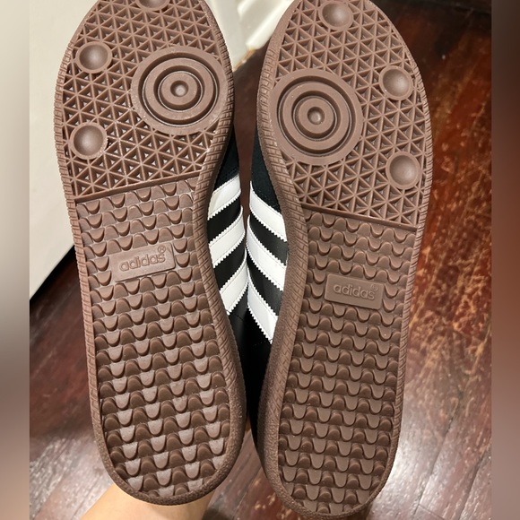 BNIB Adidas Samba Classic Shoes - Picture 7 of 9